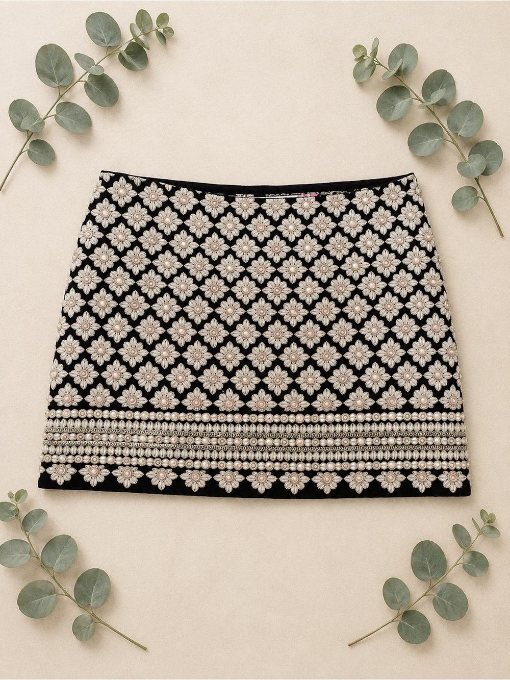 Chelsea & Violet Embroidered Mini Skirt Size Large